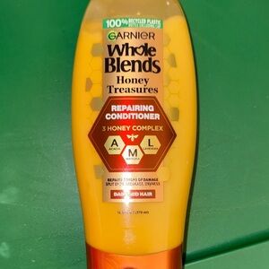 Garnier Whole Blends Honey Treasures Repairing Conditioner - Yellow